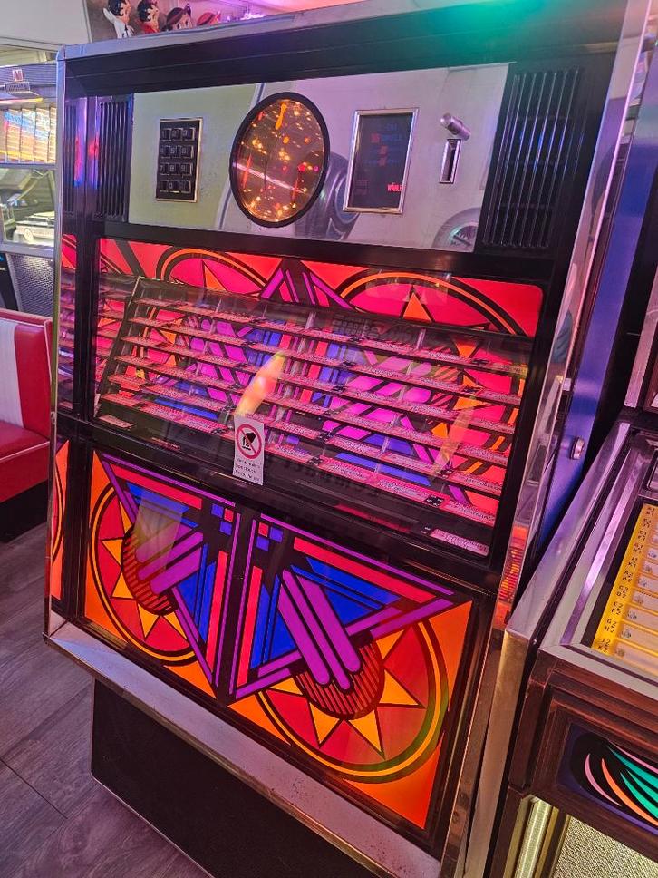 Seeburg Celestia, Verzamelen, Automaten | Jukeboxen, Zo goed als nieuw, Seeburg, 1950 tot 1960, Met singles, Ophalen