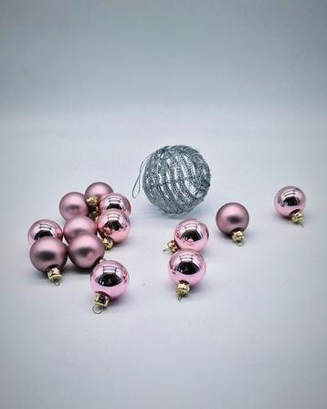 Kerstboomversiering  beschikbaar voor biedingen