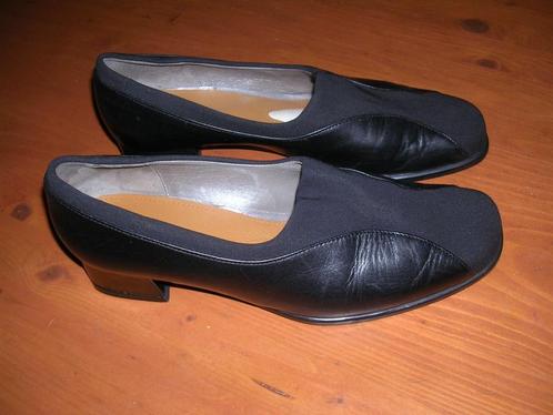 Nette zwarte leren / stoffen pumps van Gabor, maat 39,5 / 6,, Kleding | Dames, Schoenen, Zo goed als nieuw, Pumps, Zwart, Verzenden