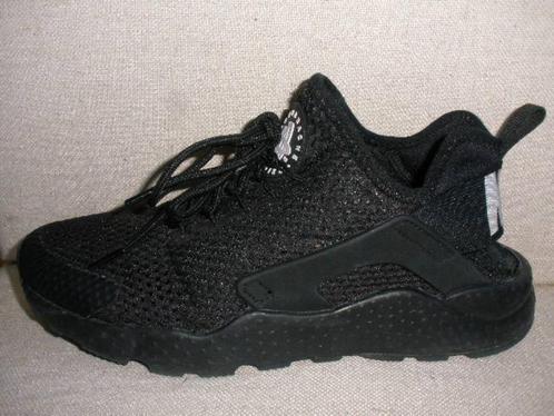 Nike Air Huarache Run zwart maat 39, Kleding | Dames, Schoenen, Zo goed als nieuw, Sneakers of Gympen, Zwart, Ophalen of Verzenden