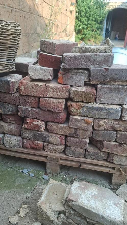Ongeveer 425 veldbrandstenen – gebruik maar heel, Doe-het-zelf en Verbouw, Metselstenen, Gebruikt, Bakstenen, Ophalen