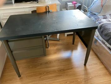Vintage Stalen Bureau - leger beschikbaar voor biedingen