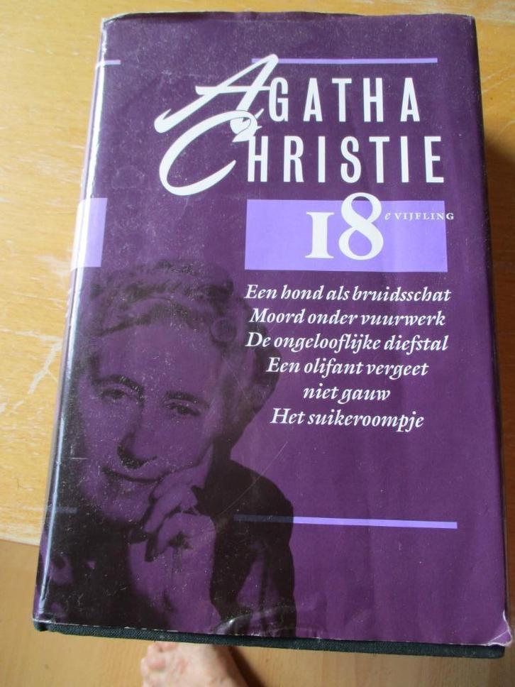 Agatha Christie. "18e Vijfling"., Boeken, Detectives, Gelezen, Tv-bewerking, Ophalen of Verzenden