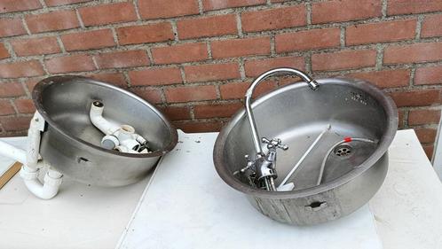 Stainless steel sink compartments plus faucet., Huis en Inrichting, Keuken | Potten en Pannen, Gebruikt, Ophalen of Verzenden