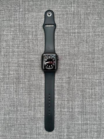 Apple Watch SE - 40 mm beschikbaar voor biedingen
