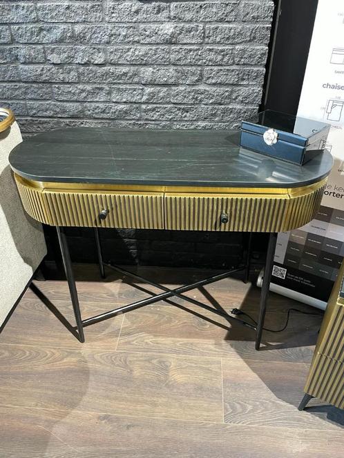 Ironville Wandtafel van Richmond Interiors, Huis en Inrichting, Tafels | Sidetables, Zo goed als nieuw, 25 tot 50 cm, 50 tot 100 cm