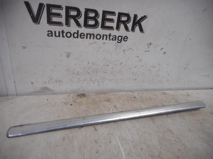 Sierlijst Mercedes-Benz Ponton (W105) (1957-01/..), Auto-onderdelen, Carrosserie en Plaatwerk, Mercedes-Benz, Gebruikt
