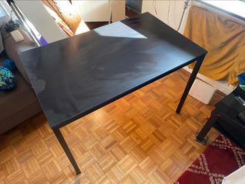 Tafel met twee stoelen gratis in Leiden op te halen
