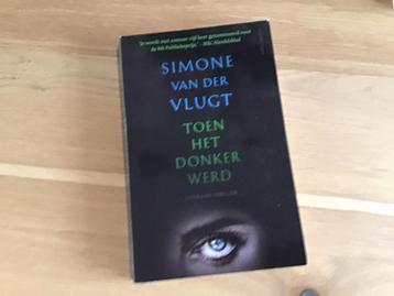 Simone van der Vlugt - Toen het donker werd beschikbaar voor biedingen