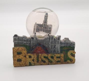 Sneeuwbol / Snow globe van het Stadhuis in Brussel beschikbaar voor biedingen