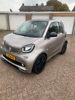Smart ForTwo Electric 85 ps 2019 Grijs, Auto's, Smart, Automaat, Achterwielaandrijving, 12 €/maand, 270 min