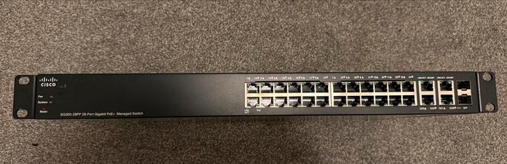 Cisco SG300-28PP PoE+ Gigabit Switch - 2 stuks, Computers en Software, Netwerk switches, Gebruikt, Ophalen of Verzenden