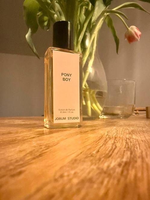 Jorum Studio- Pony Boy, Sieraden, Tassen en Uiterlijk, Uiterlijk | Parfum, Zo goed als nieuw, Verzenden