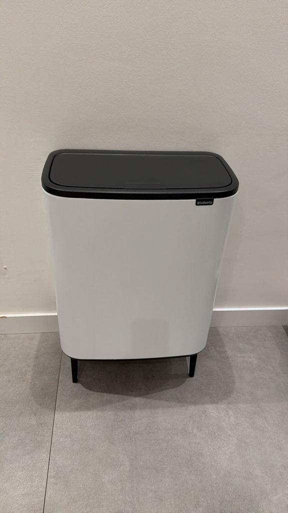 ️ Brabantia Bo Touch Bin 60L  – nette staat, Huis en Inrichting, Woonaccessoires | Prullenbakken, Gebruikt, Rvs, 50 tot 75 cm