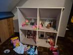 wit houten barbiehuis compleet, Kinderen en Baby's, Speelgoed | Poppenhuizen, Ophalen, Gebruikt, Poppenhuis