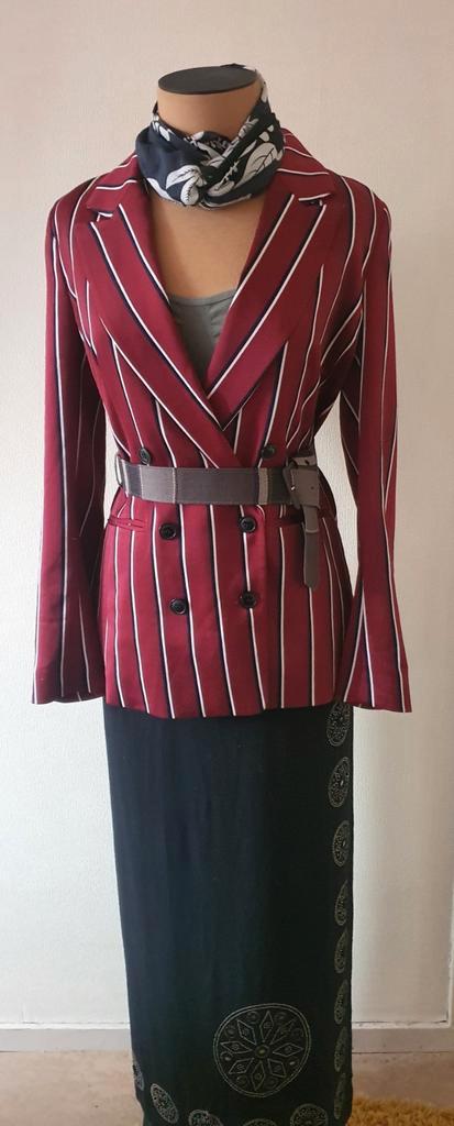H&M jasje/blazer wijnrood maat 36, Kleding | Dames, Jasjes, Kostuums en Pakken, Gedragen, Jasje, Maat 36 (S), Rood, Ophalen of Verzenden