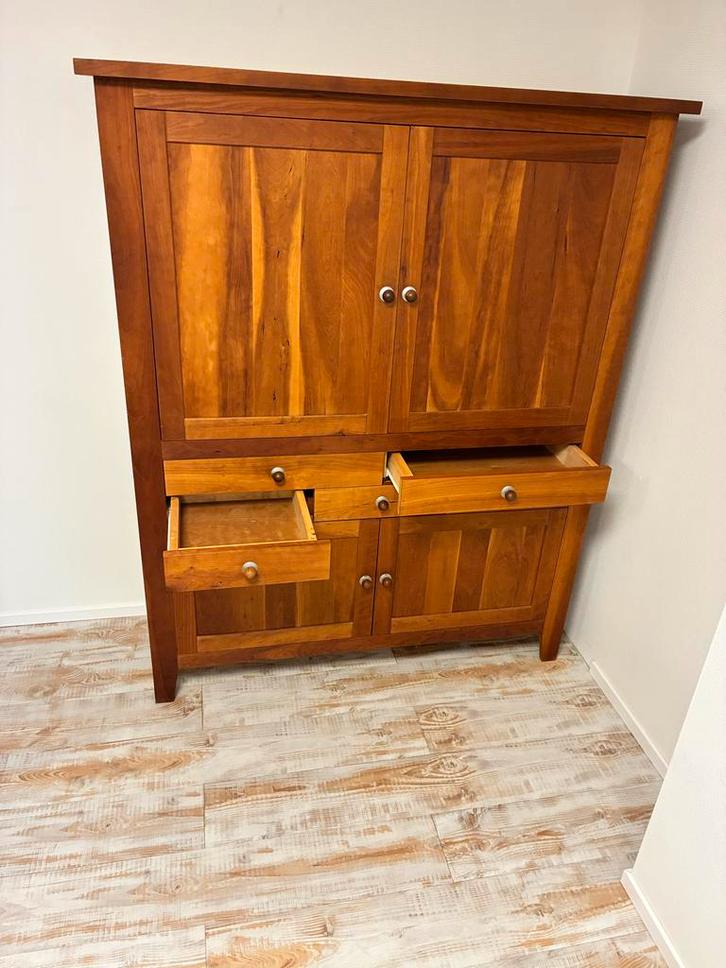 Mooie Kersenhouten Kast - 130x160x45cm, Huis en Inrichting, Kasten | Dressoirs, Ophalen