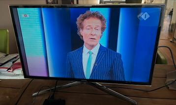 Samsung Smart TV . 32 inch met afstandsbediening beschikbaar voor biedingen
