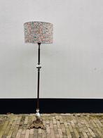 vloerlamp, Huis en Inrichting, Lampen | Vloerlampen, 150 tot 200 cm, Ophalen of Verzenden, Zo goed als nieuw