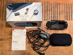 Sony PSP 1004 in (witte) doos met hoes oplader nieuwe accu, Spelcomputers en Games, Spelcomputers | Sony PSP, Ophalen of Verzenden