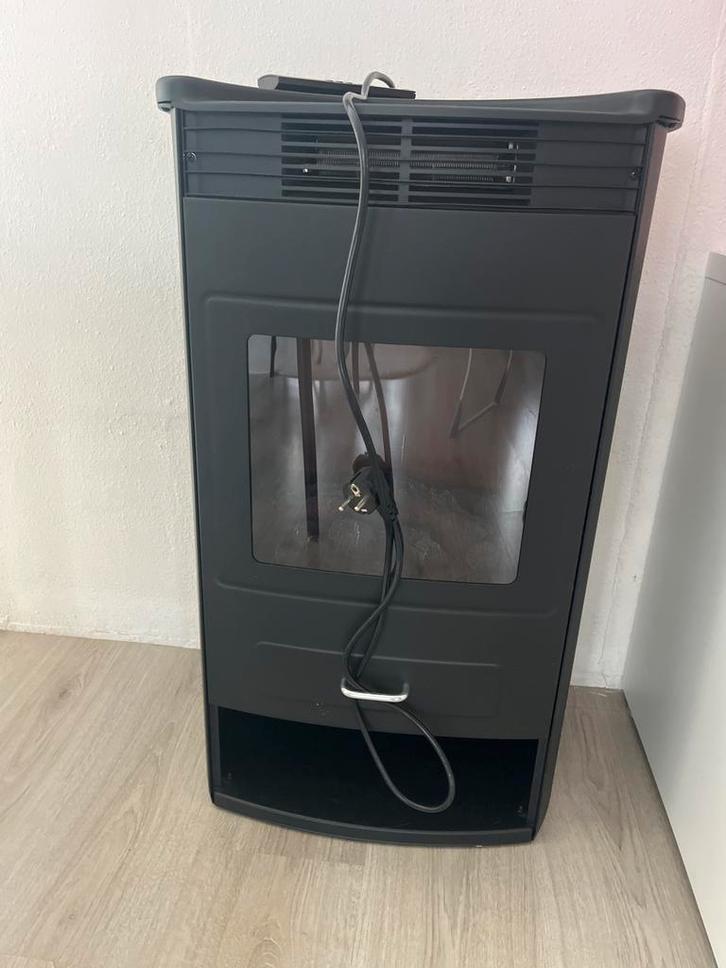 Elektrische kachel Klarstein Bormio - Vrijstaand, Huis en Inrichting, Kachels, Zo goed als nieuw, Vrijstaand, Pelletkachel, Elektrisch