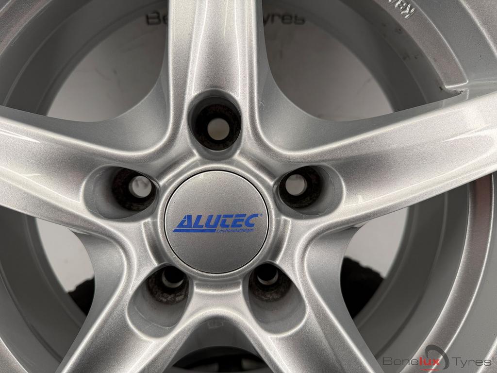 Renault Arkana Captur Fluence Kadjar Kangoo Megane Laguna, Auto-onderdelen, Banden en Velgen, -, Banden en Velgen, Gebruikt, 215 mm