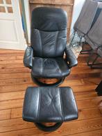 Leren Relaxstoel met Poef - Verstelbare Rugleuning, Ophalen, Gebruikt, 75 tot 100 cm, Modern