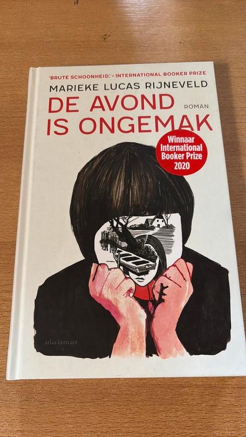 Marieke Lucas Rijneveld - De avond is ongemak. 5 voor €15,-, Boeken, Literatuur, Zo goed als nieuw, Nederland, Ophalen of Verzenden