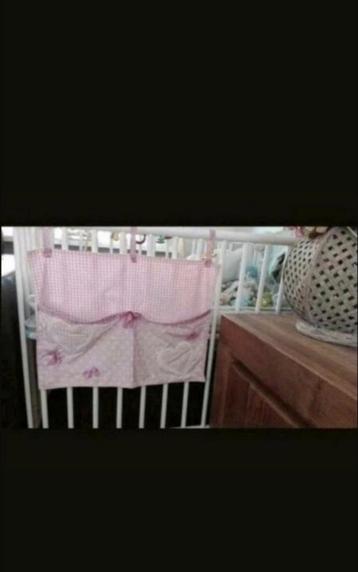 Boxtas en een commode tas roze  beschikbaar voor biedingen