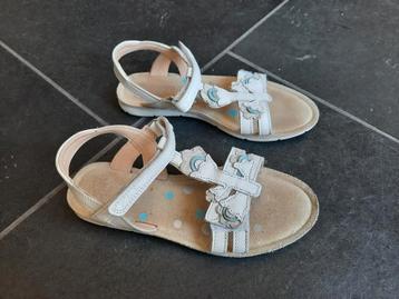 Clarks sandalen, maat 34. beschikbaar voor biedingen