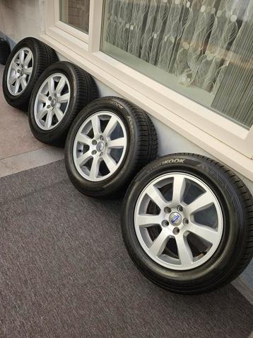 Bijna Nieuwe 16" Volvo velgen+winterbanden Hankook 7mm zgan beschikbaar voor biedingen