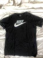 Nike t shirt zwart grijs wit swoosh xl 158-170, Jongen of Meisje, Ophalen of Verzenden, Zo goed als nieuw, Shirt of Longsleeve