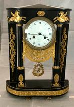 Directoire marmeren kolompendule., Ophalen of Verzenden