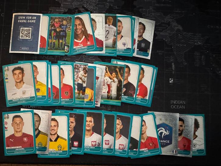 Panini Euro 2020 Preview Blauw - 41 verschillende stickers, Verzamelen, Sportartikelen en Voetbal, Nieuw, Poster, Plaatje of Sticker