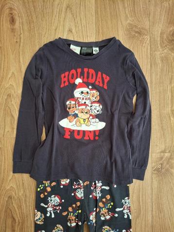 Paw Patrol winter pyjama maat 122-128  beschikbaar voor biedingen