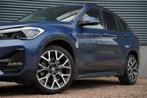 Bmw X1 xDrive25e 220PK | 19'Inch | Stoelverw. | Elektrische, Auto's, BMW, 12 maanden, Gebruikt, Met garantie (alle), Blauw