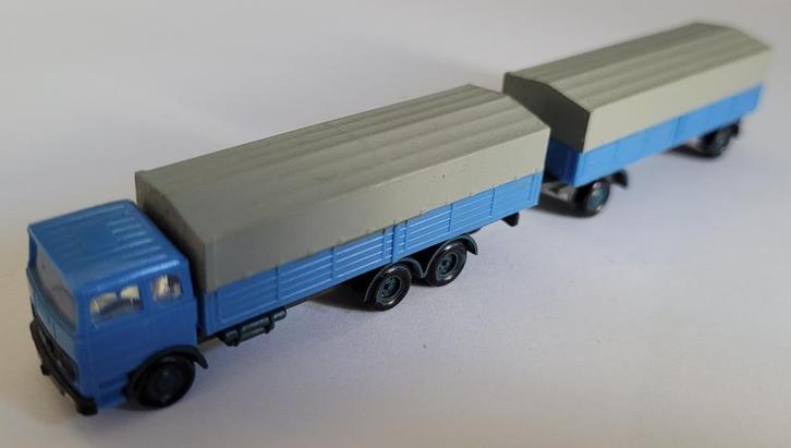 N-spoor Vintage Mercedes truck met aanhanger met huif, Hobby en Vrije tijd, Modeltreinen | N-Spoor, Zo goed als nieuw, Overige typen
