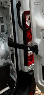 Deurvangers achter set (links & rechts) Renault Master 2015, Ophalen of Verzenden, Gebruikt, Renault