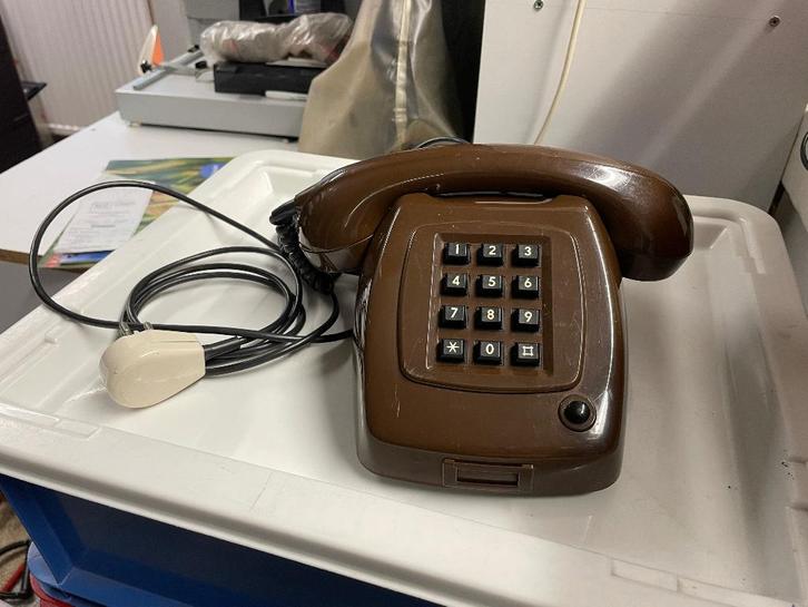 Vintage Druktoets-telefoon Mocca, Telecommunicatie, Vaste telefoons | Niet Draadloos, Gebruikt, Ophalen of Verzenden