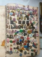 Oude speltjes boek vol en doosjes, Verzamelen, Speldjes, Pins en Buttons, Verzenden, Zo goed als nieuw, Overige onderwerpen