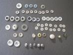 Knopen: Metaal / metaal-look, zilver- en koper; div. maten, Ophalen of Verzenden, Gebruikt, Knoop of Knopen