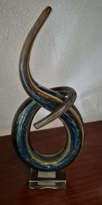 Beeldje kunst. Esposa.Hoogte 27 cm., Ophalen