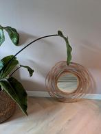 Spiegel rotan, Huis en Inrichting, Woonaccessoires | Spiegels, Ophalen, Minder dan 50 cm, Rond, Zo goed als nieuw