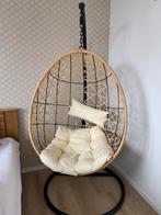 Hangstoel met standaard (Eistoel), Huis en Inrichting, Stoelen, Ophalen, Bruin, Riet of Rotan, Zo goed als nieuw