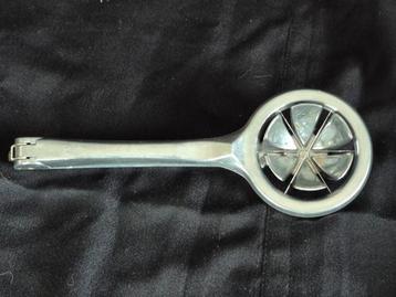 Vintage Westmark Columbus Germany aluminium eiersnijder beschikbaar voor biedingen