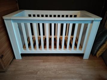 Ledikant wit 60x120 incl matras  beschikbaar voor biedingen