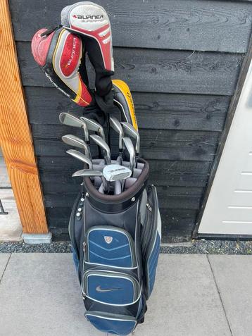Linkshandige golfset Nike Taylormade. Tevens losse clubs beschikbaar voor biedingen