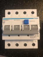 Aardlekautomaat C-16 A, Doe-het-zelf en Verbouw, Elektra en Kabels, Ophalen of Verzenden, Zo goed als nieuw, Overige typen