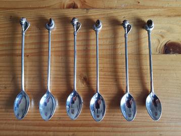 DIVERSE ZILVEREN VOORWERPEN beschikbaar voor biedingen