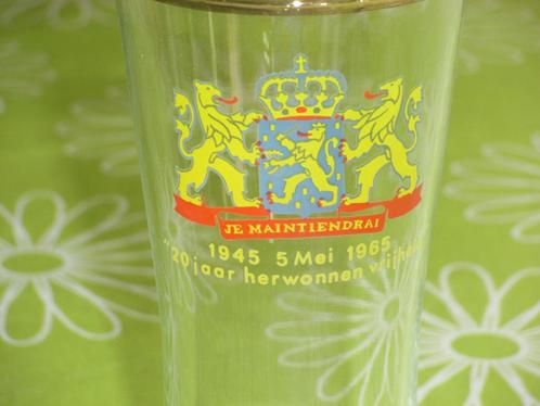 Bierglas 20 jaar herwonnen vrijheid 1945 - 5 mei - 1965, Verzamelen, Overige Verzamelen, Zo goed als nieuw, Ophalen of Verzenden